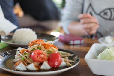 Na internet, é possível encontrar várias dicas para receitas de todas as partes do mundo. Foto: Getty Images.