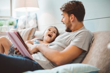 Literatura infantojuvenil: algumas obras são universais e atemporais. Foto: Getty Images.