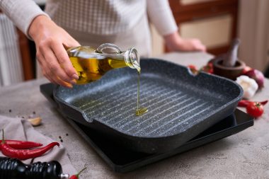 Azeite pode ser a melhor escolha na hora de preparar a comida. Foto: Getty Images.