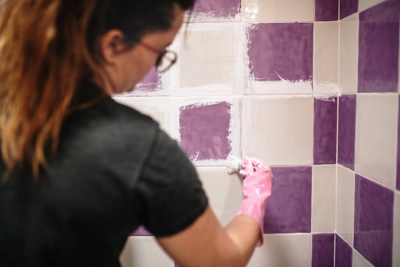 Há muitas formas de inovar no acabamento para piso ou azulejo. Foto: Getty Images.