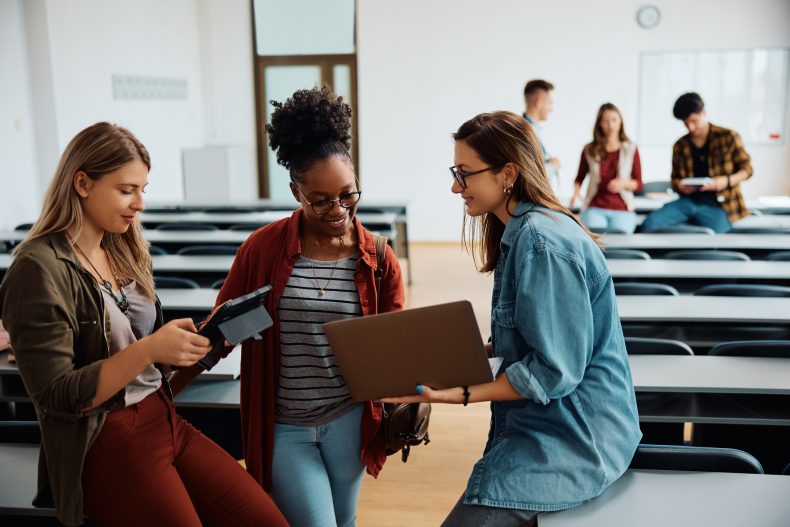 A vida na faculdade é cheia de mudanças. Foto: Getty Images.