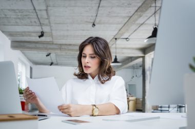 Diferentes regras sobre rescisão estabelecem cálculo para os funcionários e empresas. Foto: Getty Images.