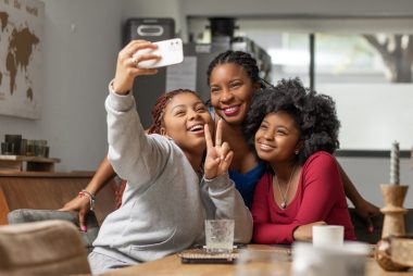 A geração Y, ou também chamada millennial, inclui os indivíduos nascidos entre 1981 e 1995. Foto: Getty Images.