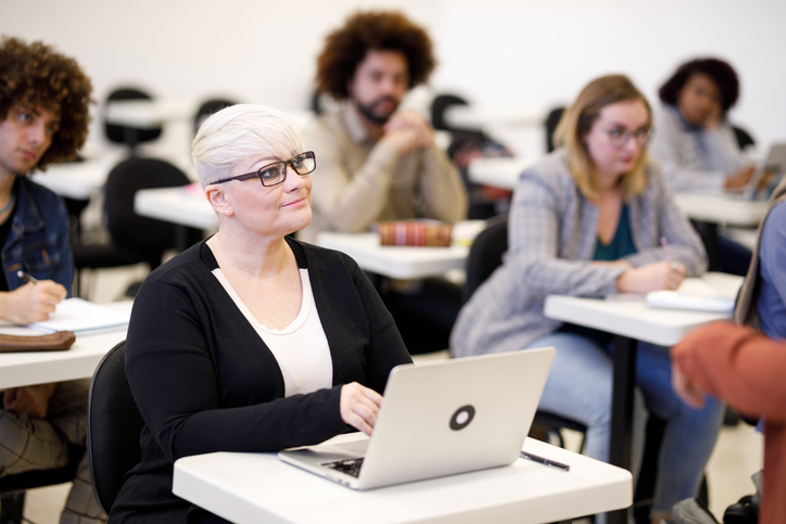 Curso técnico tem a vantagem de oferecer conhecimentos aprofundados e uma abordagem prática. Foto: Getty Images.