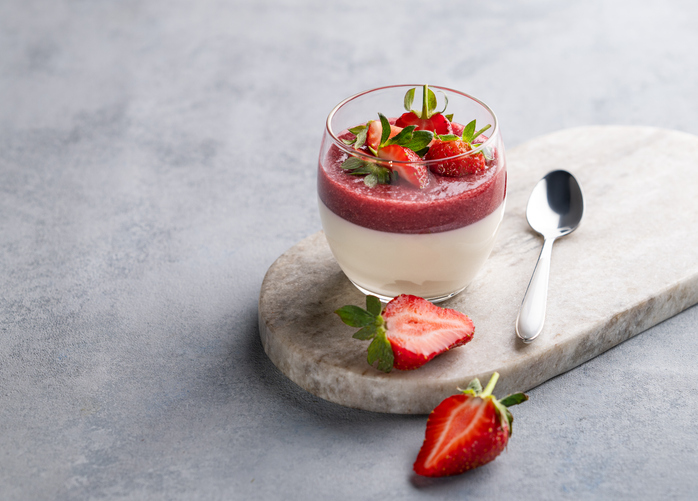 Panna cotta é relativamente simples de ser preparada. Foto: Getty Images.