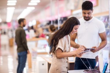 Termo 'inteligência artificial' tende a diminuir a confiança do consumidor. Foto: Getty Images.