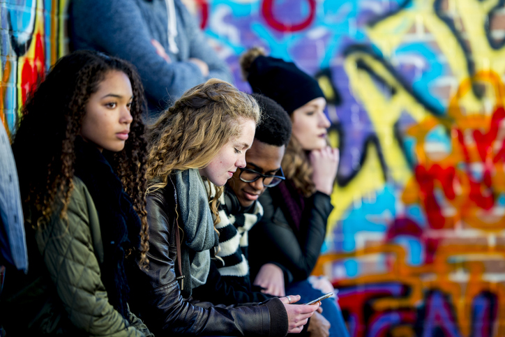 Adolescentes apresentam altos níveis de ‘ruído de decisão. Foto: Getty Images.