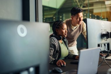Os alunos precisam compreender como utilizar a IAGen de forma ética. Foto: Getty Images.